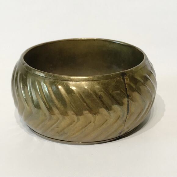 Vintage Brass Ribbed Bracelet Boho India Oversized Wide Chunky Puffy Bollywood - Picture 7 of 10